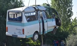 Afyonkarahisar'da devrilen minibüsteki 6 tarım işçisi öldü