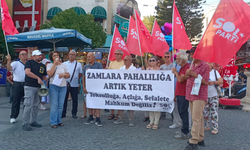 Sol Parti, Antalya'da ulaşıma gelen yüzde 50 zamma tepki gösterdi