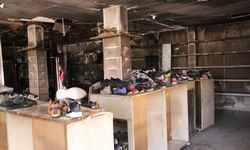 Antalya'da ayakkabı mağazasında çıkan yangın söndürüldü