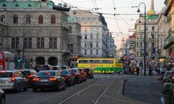Avusturya'da hız sınırını yüksek oranda aşan kişilerin araçlarına el konulacak
