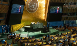 BM kutsal kitaplara yönelik şiddeti kınayan karar tasarısını kabul etti