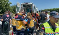 Bursa'da midibüs ile tırın çarpıştığı kazada 7 kişi yaralandı