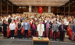 ERÜ Eczacılık Fakültesi yeni mezunlarını verdi