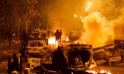 Fransa'daki gösterilerin 6. gecesinde gözaltılar sürüyor