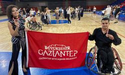 Gaziantepli engelli dansçı şehre üçüncülükle döndü