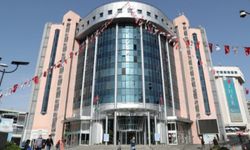 İzmit Belediyesi EYT'li işçilerin tazminatlarını ödedi