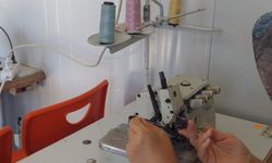 İzmit'ten depremzedeli kadınlara dikiş atölyesi