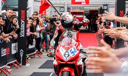 Milli motosikletçi Bahattin Sofuoğlu, Çekya'da 3. olarak podyuma çıktı