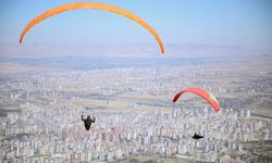 Ali Dağı'nda Yamaç Paraşütü heyecanı