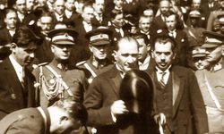 Atatürk'ün Büyük Zafer sonrası TBMM ziyaretine ilişkin görüntüler paylaşıldı