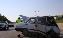 Gaziantep'te 2 otomobil çarpıştı, 1 kişi öldü, 5 kişi yaralandı