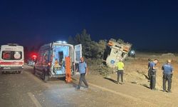 Gaziantep'te hafif ticari araçla çarpışan tırın sürücüsü hayatını kaybetti