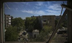Ukrayna'nın Pokrovsk şehrinde Rus saldırısı sonrası enkaz kaldırma çalışmaları sürüyor
