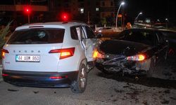 Uşak'ta iki otomobilin çarpıştığı kazada 3'ü çocuk 5 kişi yaralandı