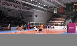 Adana'da TSYD Kadınlar Voleybol Turnuvası başladı