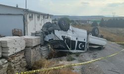 Afyonkarahisar'da devrilen kamyonetin sürücüsü öldü