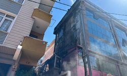 Ataşehir'de 5 katlı binada çıkan yangın söndürüldü