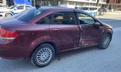 Düzce'de panelvan ile otomobil çarpıştı, 3 kişi yaralandı