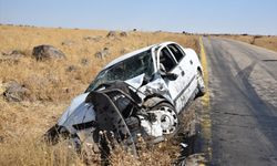 Şanlıurfa'da otomobille kamyonetin çarpışması sonucu 9 kişi yaralandı