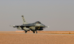 ABD'nin F-16 filosu Orta Doğu'ya ulaştı