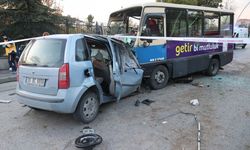 Ankara'da otomobil ile dolmuşun çarpıştığı kazada 1 kişi öldü, 14 kişi yaralandı