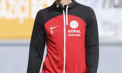 Antalyaspor'da 4 gole ulaşan Adam Buksa, takımın en skorer oyuncusu oldu