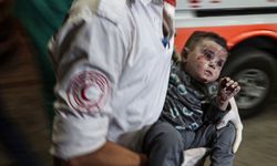 Gazze'de İsrail'in baskın düzenlediği hastanede 3 çocuk oksijen yetersizliğinden öldü