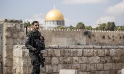 İsrail'in kısıtlamaları sebebiyle Mescid-i Aksa'da sadece 5 bin Filistinli cuma namazı kılabildi