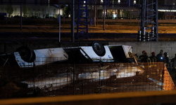 İtalya'da meydana gelen otobüs kazasında 21 kişi hayatını kaybetti
