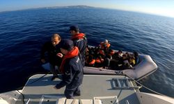 İzmir açıklarında 94 göçmen yakalandı