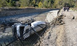 Kastamonu'da devrilen beton mikserinin sürücüsü öldü