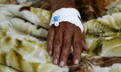 Kenya'da belirlenemeyen hastalık nedeniyle yaklaşık 95 kız öğrenci hastaneye kaldırıldı