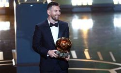 Ballon d'Or ödülünü Lionel Messi kazandı