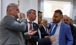 MHP'li belediye meclis üyesi, CHP'li üyenin burnunu kırdı