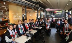 AKP Gençlik Kolları’ndan Starbucks’ta 'yer kapatma' eylemi