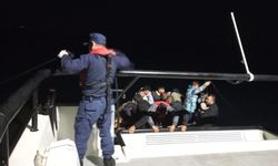 Çanakkale açıklarındaki operasyonlarda 140 göçmen kurtarıldı