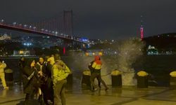 İstanbul'da fırtına deniz suyunu taşırdı