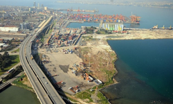 Araplar gözünü İzmir Limanı'na dikti