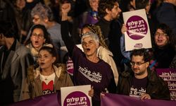 Tel Aviv'de "barış" çağrısıyla gösteri düzenlendi