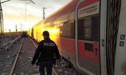İtalya'da trenler çarpıştı: 17 yaralı