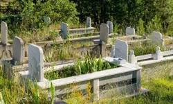 İstanbul'da  mezar ücretlerine zam: En pahalı mezar yeri 69 bin 770 lira oldu