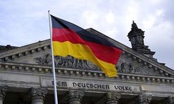Alman ekonomisi geçen yılın son çeyreğinde yüzde 0,3 daraldı