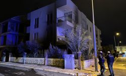 Antalya'da çıkan yangın, bir evde hasara yol açtı