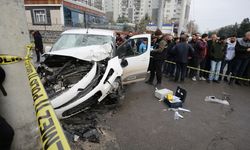 Diyarbakır'da hafif ticari araç yayaya çarptı: 1 ölü, 3 yaralı