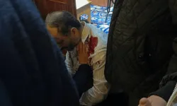 Fatih Camii'nde biri imam, 2 kişi bıçaklandı