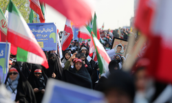 ABD ve İngiltere'nin Yemen'e yönelik saldırısı İran’da protesto edildi