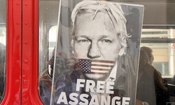 WikiLeaks'in kurucusu Assange'ın ABD'ye iade davası ikinci gününde sürüyor