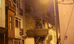 Beşiktaş'ta ahşap binada yangın