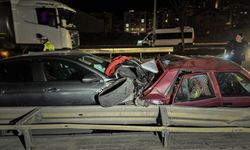Aracın lastiğini değiştiren kişilere otomobil çarptı: 1 ölü, 2 yaralı
