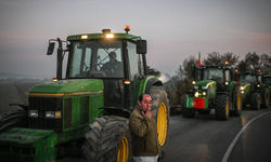 Portekizli çiftçiler, İspanya sınırında yol kapatma eylemi yaptı